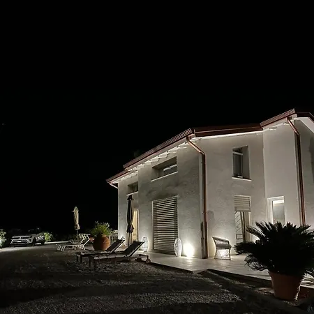 Villa Moderna Ecosostenibile Pila (Livorno)